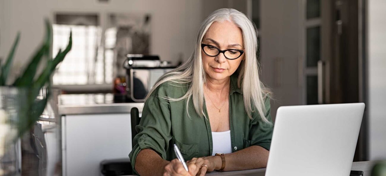 Cómo puede ayudar la crema CBD corporal en la menopausia